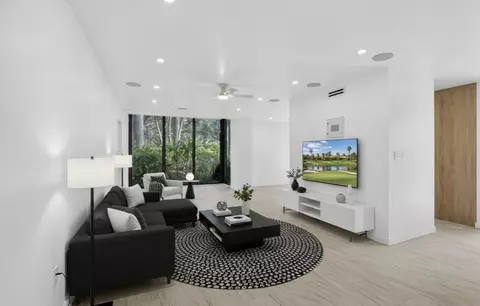 7819 Lakeside Blvd #812, Boca Raton, FL 33434