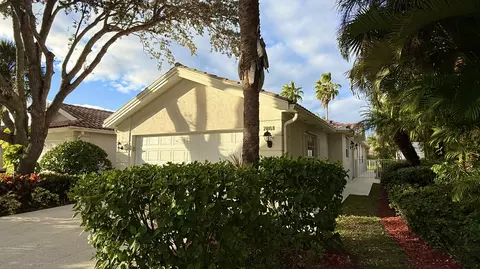 7861 Olympia Dr, West Palm Beach, FL 33411