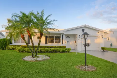 511 SW 18th St, Boynton Beach, FL 33426