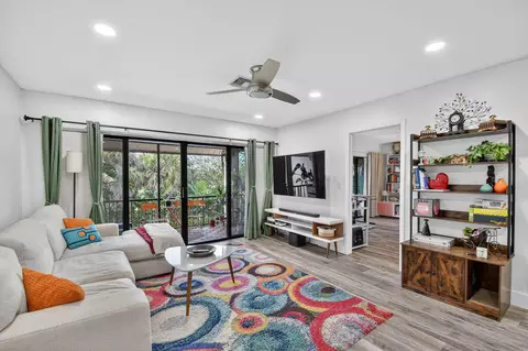 1801 Presidential Way #D204, West Palm Beach, FL 33401