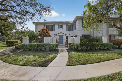 357 Prestwick #2, Palm Beach Gardens, FL 33418