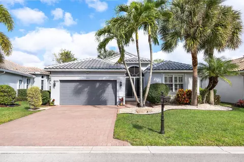 9557 Vercelli St, Lake Worth, FL 33467