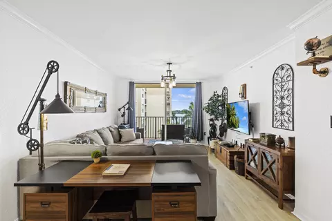 1801 N Flagler Dr #721, West Palm Beach, FL 33407