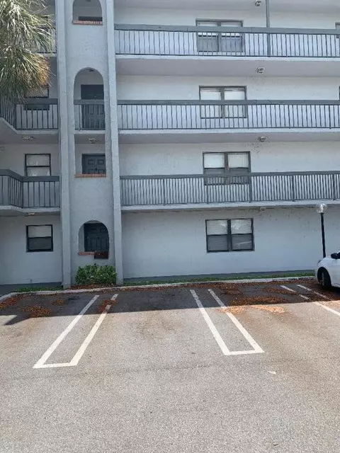 2050 N Congress Ave #301, West Palm Beach, FL 33401