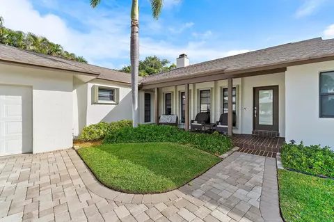 348 River Dr, Tequesta, FL 33469