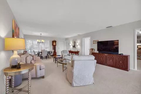 Living - 4 SE Turtle Creek Dr #E, Jupiter, FL 33469 photo 4 of 6