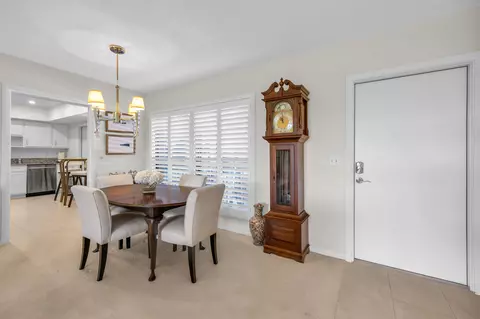 Dining - 4 SE Turtle Creek Dr #E, Jupiter, FL 33469 photo 2 of 3