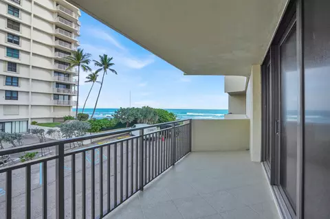 5460 N Ocean Dr #1D, Singer Island, FL 33404