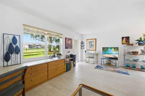 433 Flanders J, Delray Beach, FL 33484