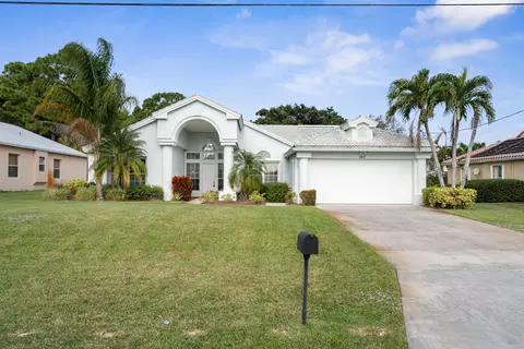 107 SW Pisces Ter, Port Saint Lucie, FL 34984