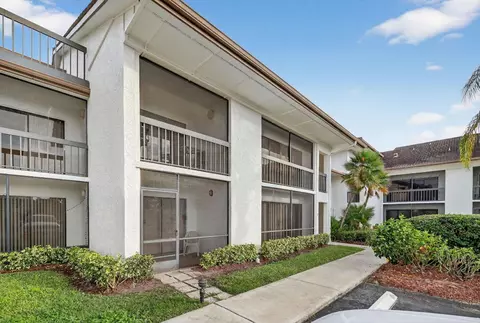 3300 Twin Lakes Ter #102, Fort Pierce, FL 34951