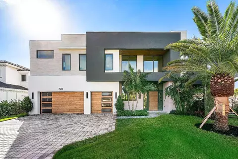 728 Enfield St, Boca Raton, FL 33487