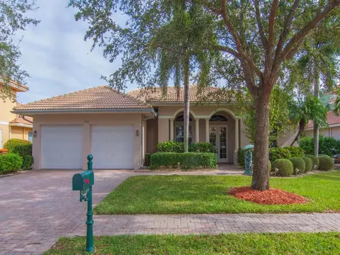 6124 57th Ct, Vero Beach, FL 32967