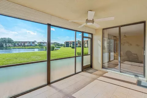 5344 Woodland Lakes Dr #122, Palm Beach Gardens, FL 33418