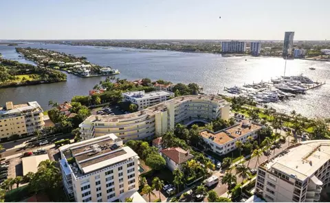389 S Lake Dr #5D, Palm Beach, FL 33480