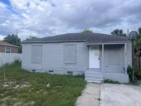 956 43rd St, West Palm Beach, FL 33407