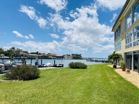 1351 Bayshore Dr #105, Fort Pierce, FL 34949