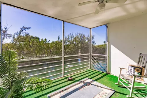 3660 NE 166th #312, North Miami Beach, FL 33160