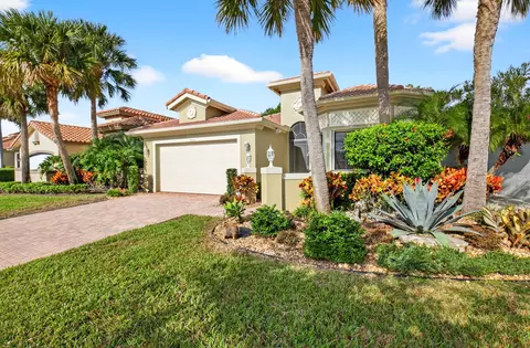 9822 Isles Cay Dr, Delray Beach, FL 33446