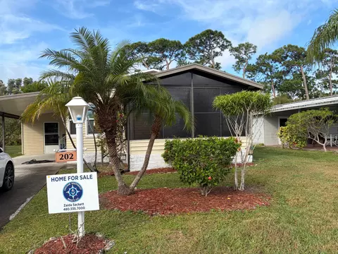 202 Travis Cay Pl #9, Fort Pierce, FL 34982