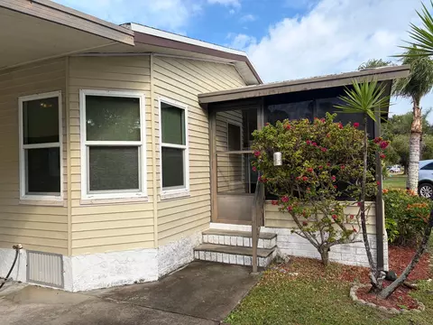 202 Travis Cay Pl #9, Fort Pierce, FL 34982