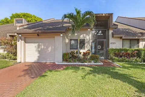 6721 Versailles Ct, Lake Worth, FL 33467