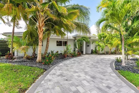 2200 SE 9th St, Pompano Beach, FL 33062