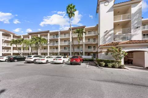 14096 Huntington Pointe Dr #305, Delray Beach, FL 33484