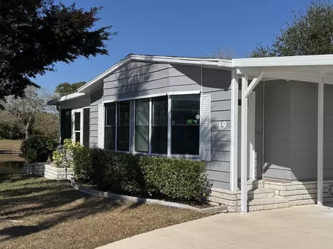 19 La Viilla Ct, Fort Pierce, FL 34951