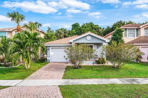 5112 Aurora Lake Cir, Greenacres, FL 33463