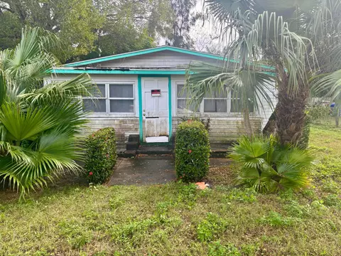 1755 39th St, Vero Beach, FL 32960