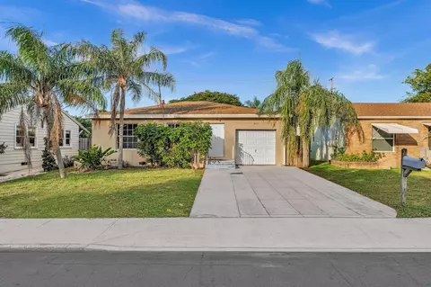 811 N B St, Lake Worth Beach, FL 33460