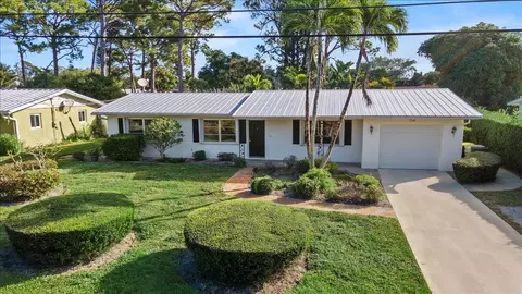 1341 SE Starfish Ln, Stuart, FL 34996