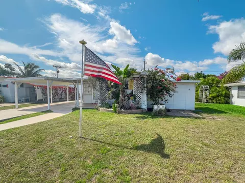 11055 SE Federal Hwy #3, Hobe Sound, FL 33455