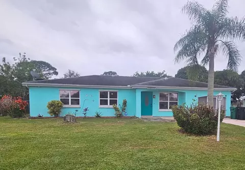 2162 SE Rainier Rd, Port Saint Lucie, FL 34952