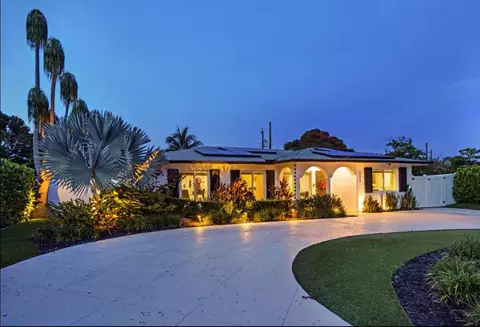 623 Jaeger Dr, Delray Beach, FL 33444