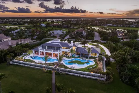 Exterior - 3016 SE Dune Dr, Stuart, FL 34996 photo 4 of 12