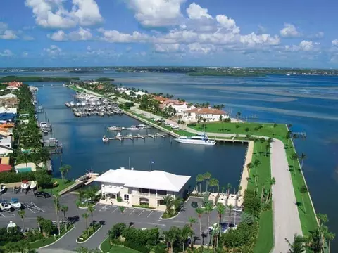 View/Area - 3016 SE Dune Dr, Stuart, FL 34996 photo 6 of 6