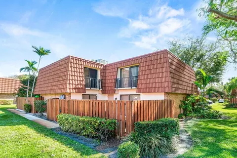 1825 San Juan #16-C, Delray Beach, FL 33445