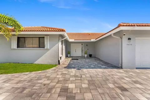 2672 SW 23rd Cranbrook Dr, Boynton Beach, FL 33436