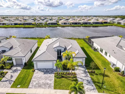 12290 SW Saltwater Dr, Port Saint Lucie, FL 34987