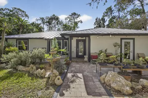 17152 W Sycamore Dr, Loxahatchee, FL 33470