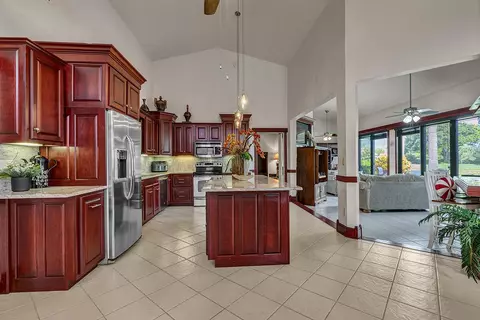 8142 Mimosa Pl, Boynton Beach, FL 33472