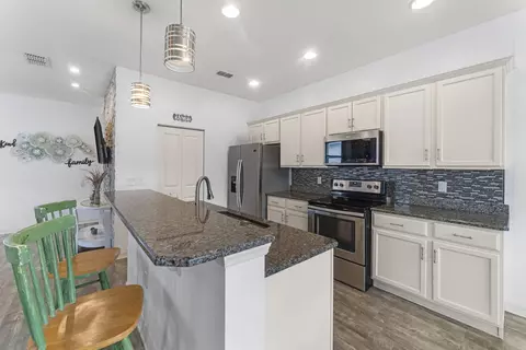110 65th Ave E, Bradenton, FL 34203 photo 12