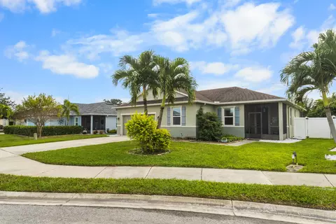 110 65th Ave E, Bradenton, FL 34203 photo 3
