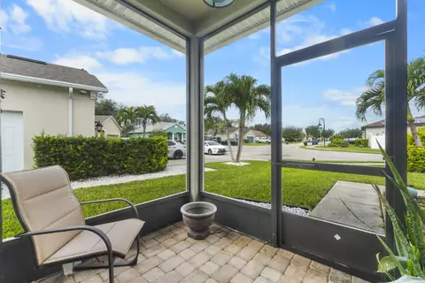 110 65th Ave E, Bradenton, FL 34203 photo 4