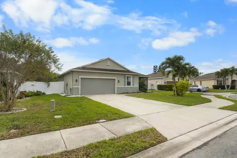 110 65th Ave E, Bradenton, FL 34203 photo 2