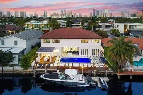 16430 NE 30th Ave, North Miami Beach, FL 33160