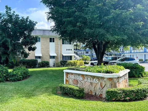 2400 Lake Osborne Dr #102, Lake Worth Beach, FL 33461