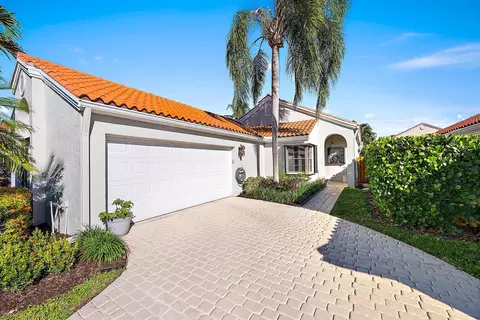 2512 La Cristal Cir, Palm Beach Gardens, FL 33410